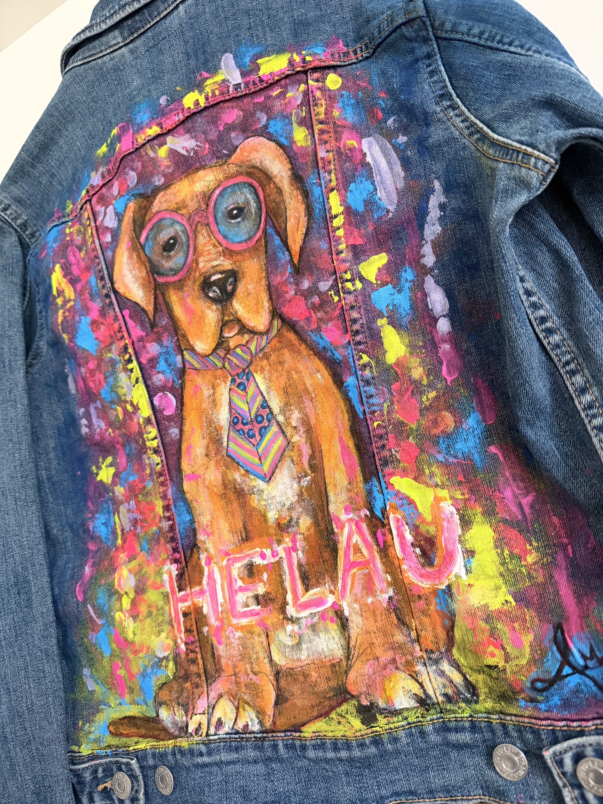 Denim Jeansjacke mit Hund in Farbe – Bild 3