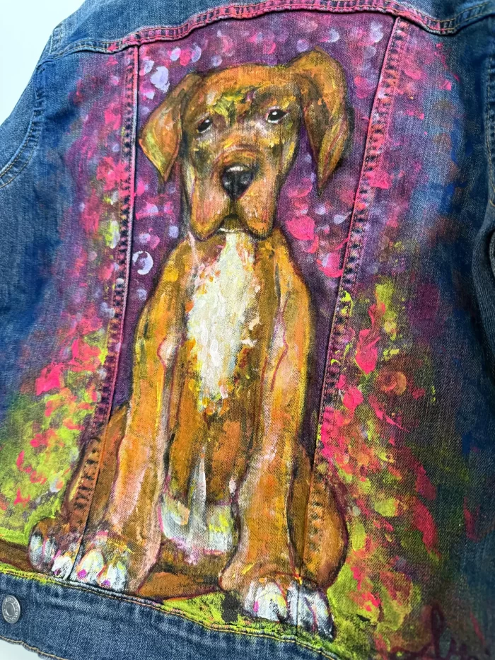 Denim Jeansjacke mit Hund in Farbe – Bild 3