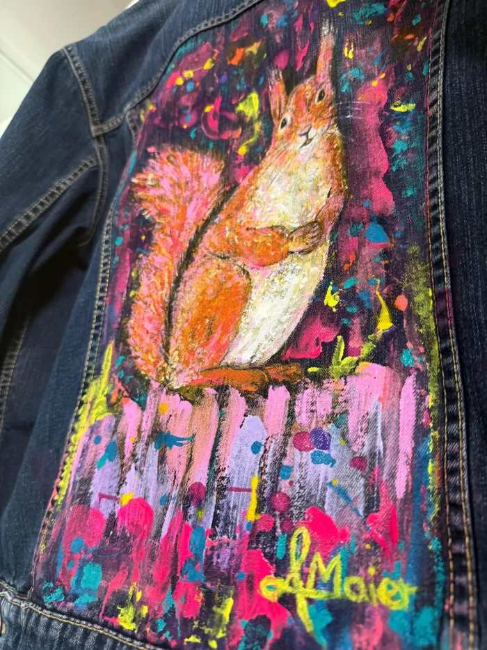 Dark Denim Jeansjacke mit Eichhörnchen – Bild 4