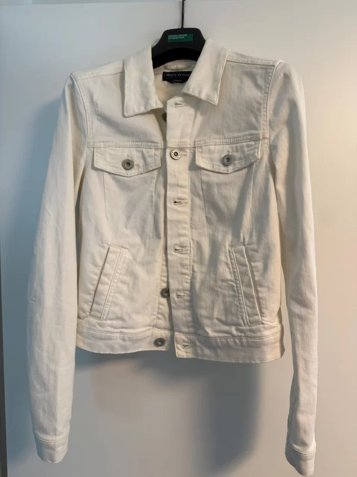 Weiße Jeansjacke mit Weißen Pferd – Bild 4