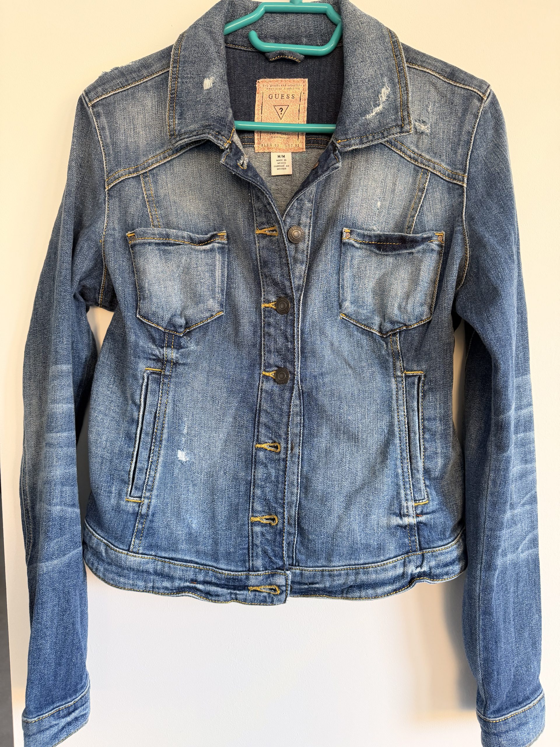 Knallige Guess Jeansjacke Woman – Bild 9