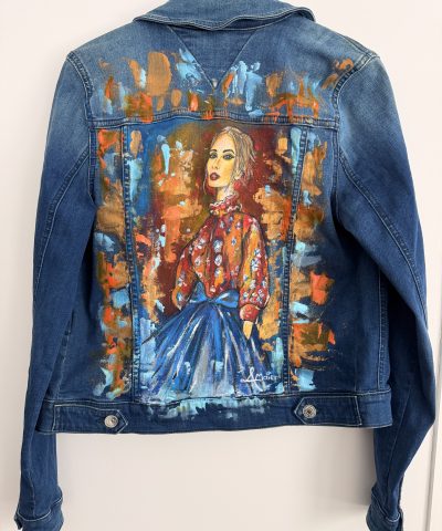 Stylische (neue) Jeansjacke im Glamourlook